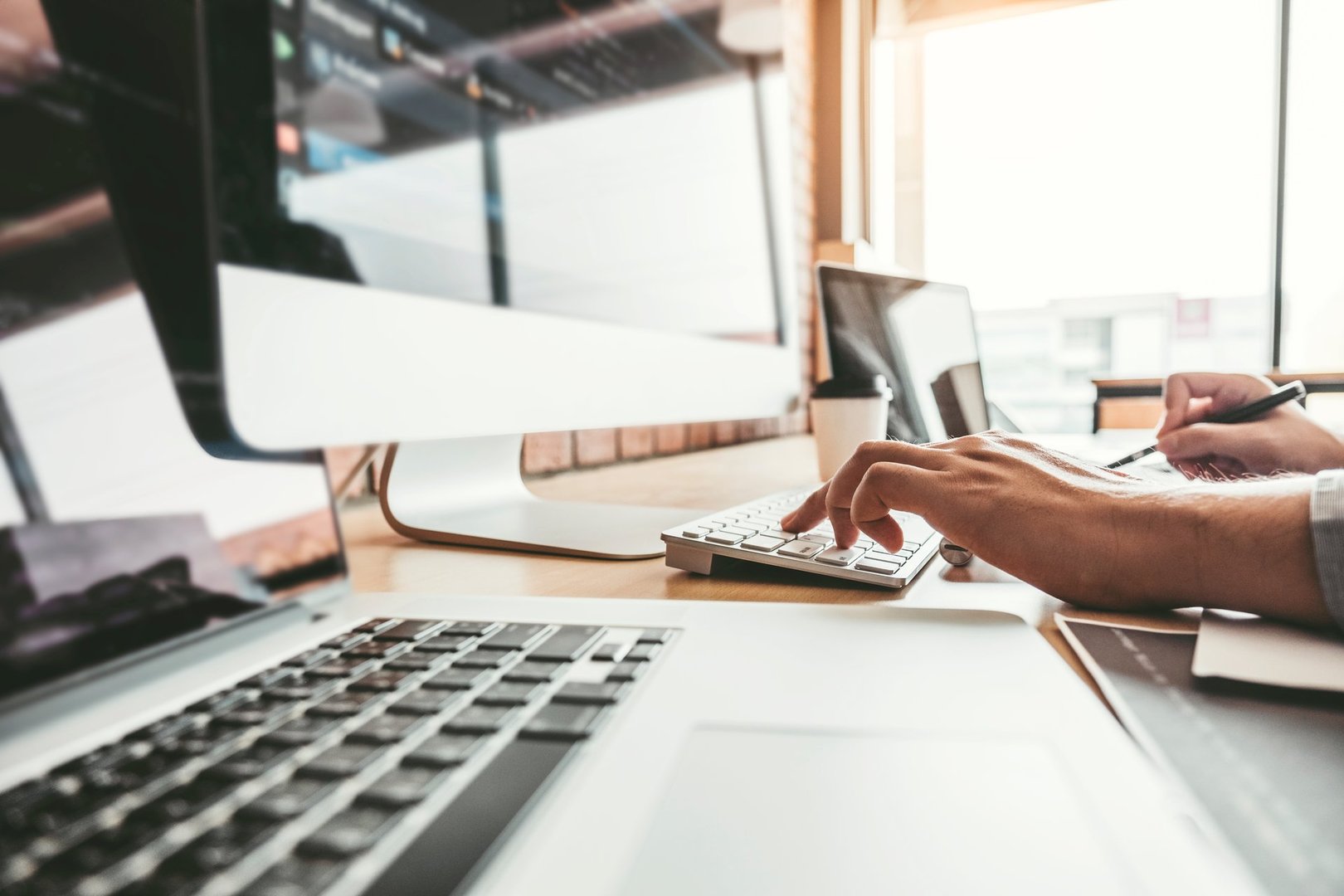 Shopify e-commerce development and custom app solutions